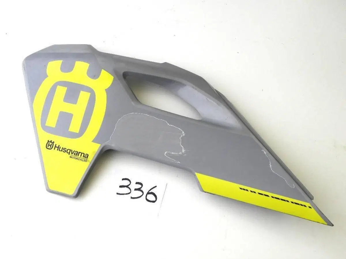 Fiancatine destra e sinistra Husqvarna (3)