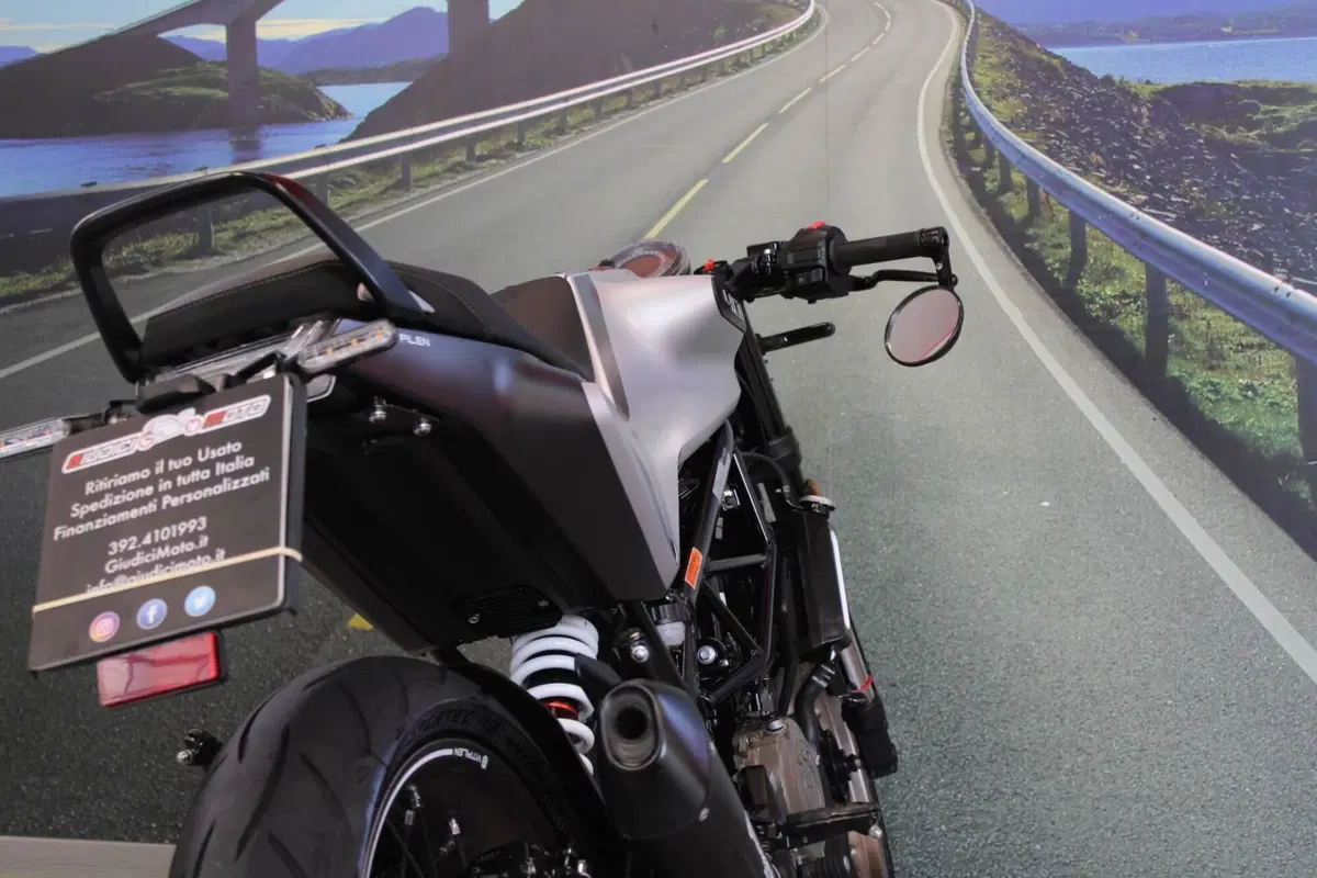 Husqvarna Vitpilen 401 (2021 - 23) (18)