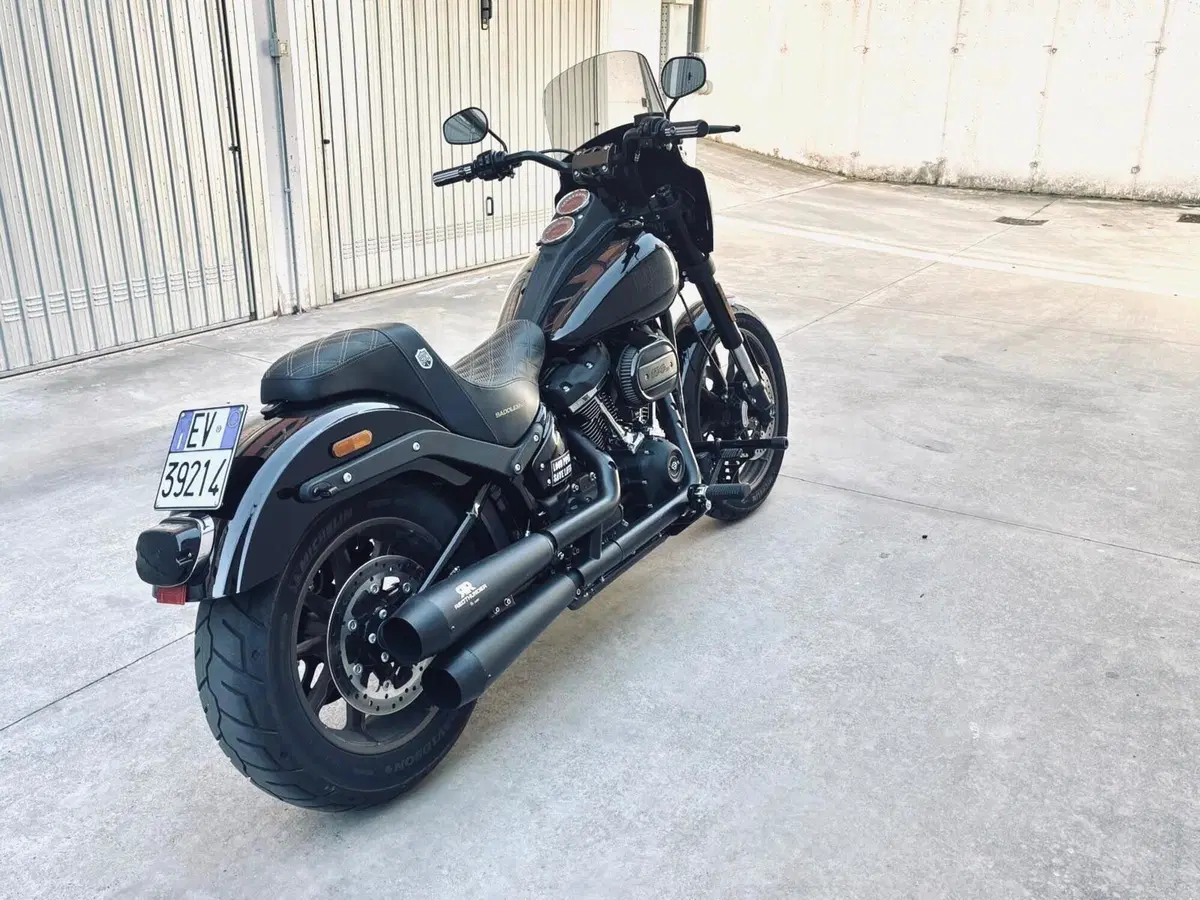 Harley-Davidson 114 Low Rider S (2021) - FXLRS (6)