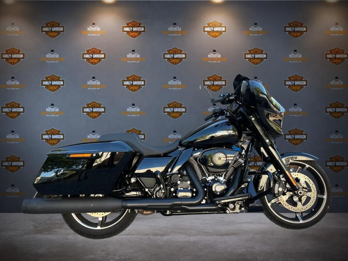 Harley-Davidson Street Glide (2024 - 26)