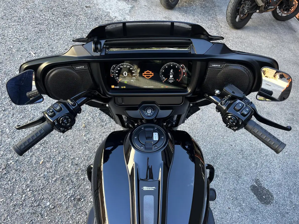 Harley-Davidson Street Glide (2024 - 26) (4)