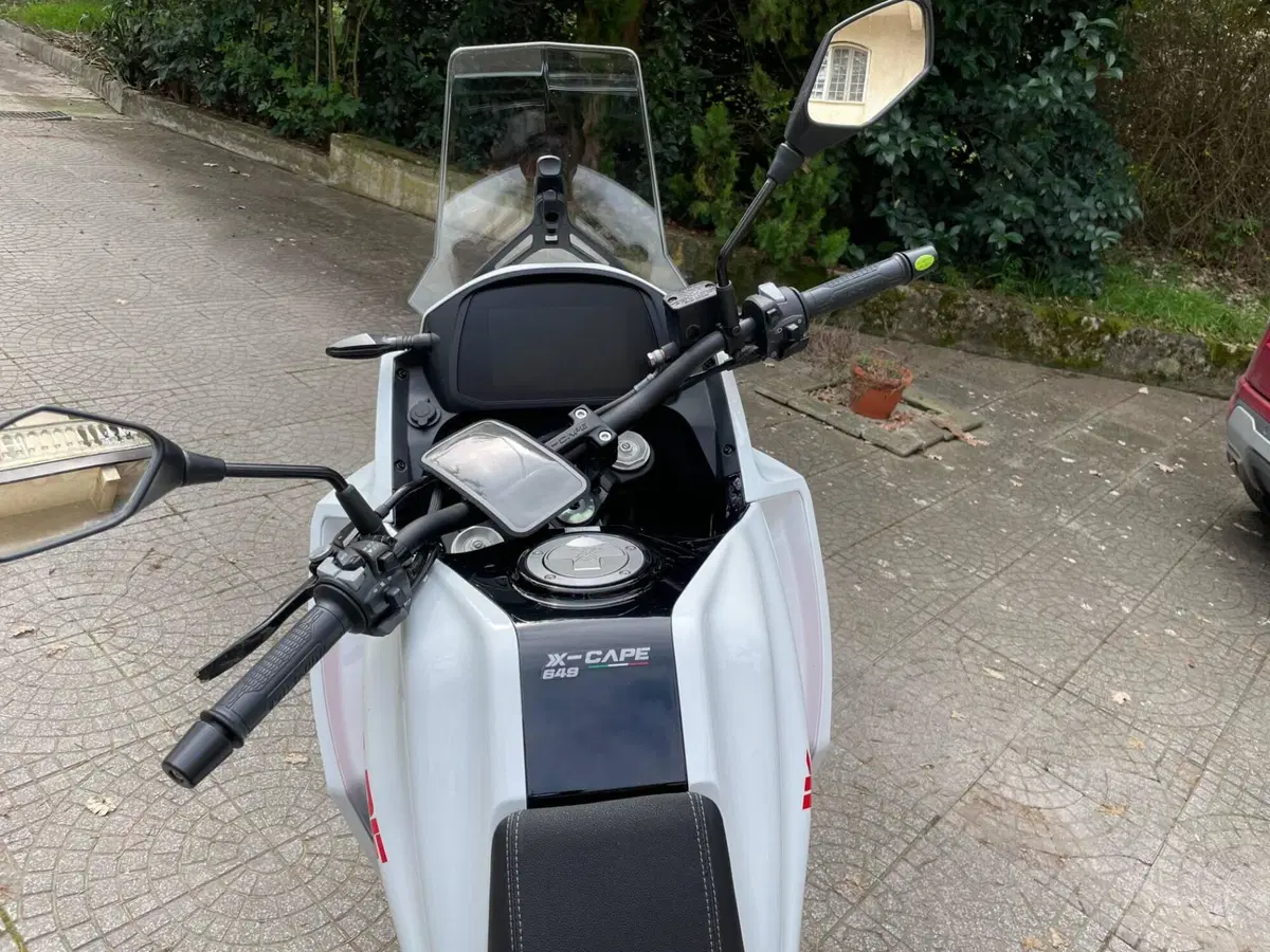 Moto Morini X-Cape 650 (2021 - 26) (5)