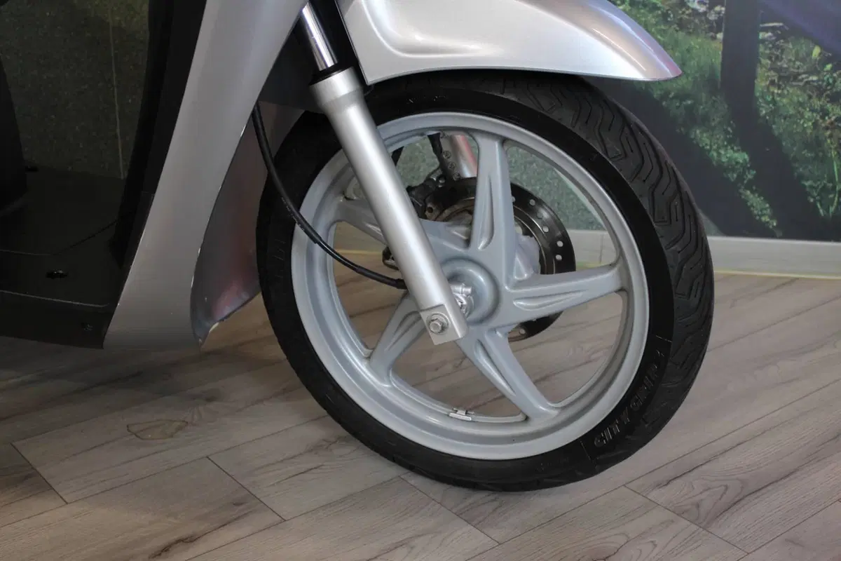 Honda SH 150i (2009 - 12) (13)