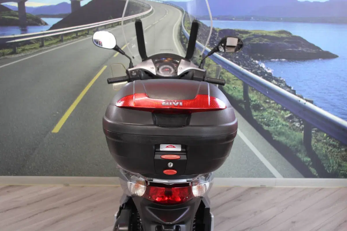 Honda SH 150i (2009 - 12) (19)