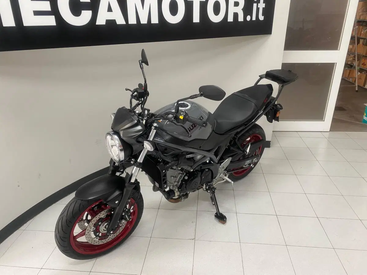 Suzuki SV650 (2021 - 24) (4)