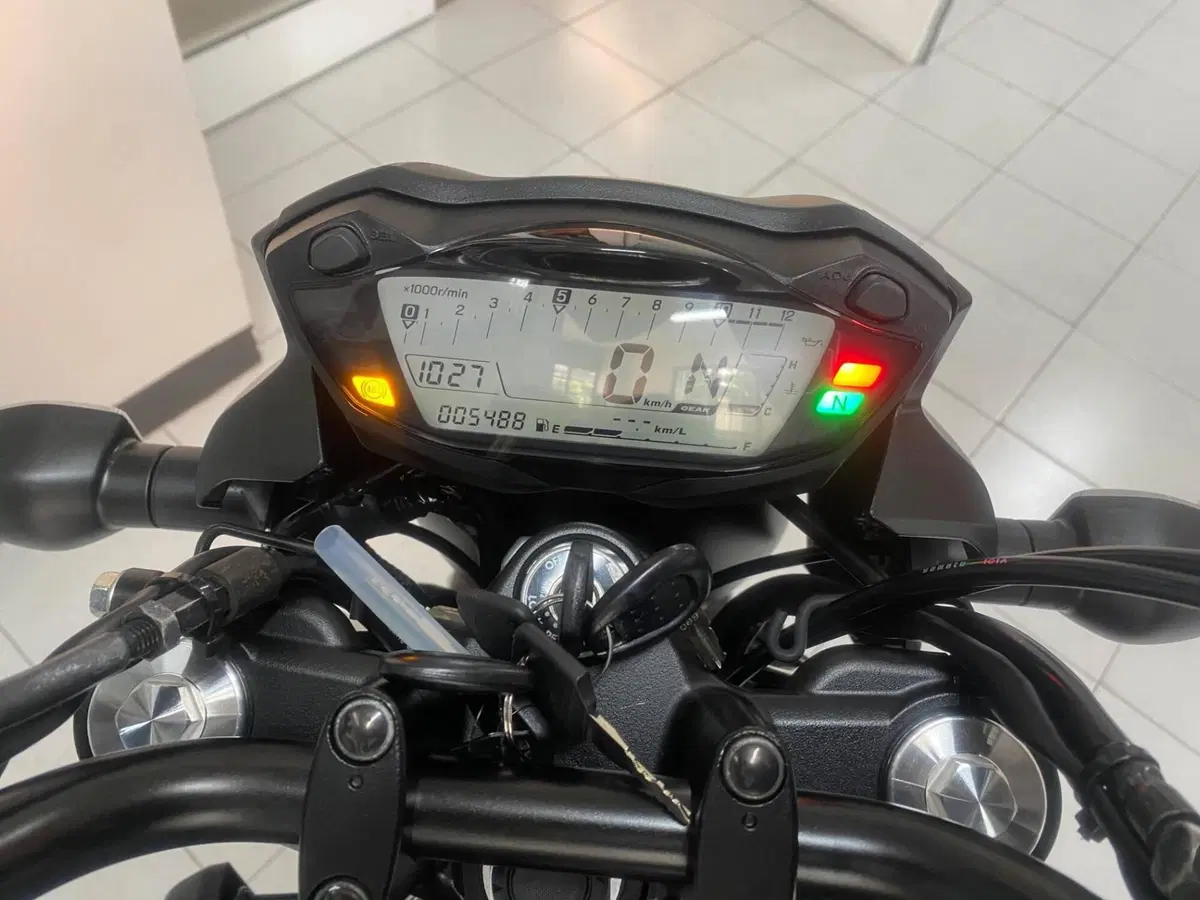 Suzuki SV650 (2021 - 24) (3)