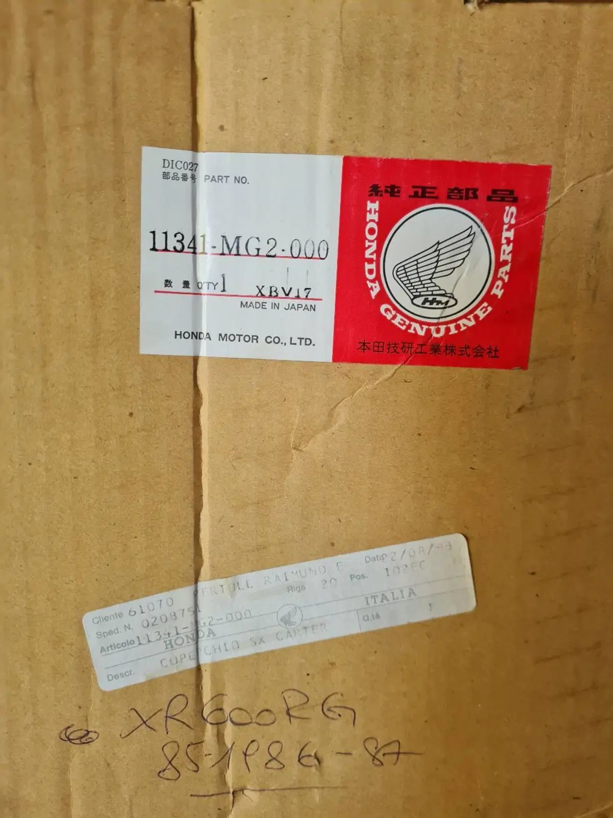 Carter sinistro Honda XR600 (11341-MG2-000) NUOVO (4)