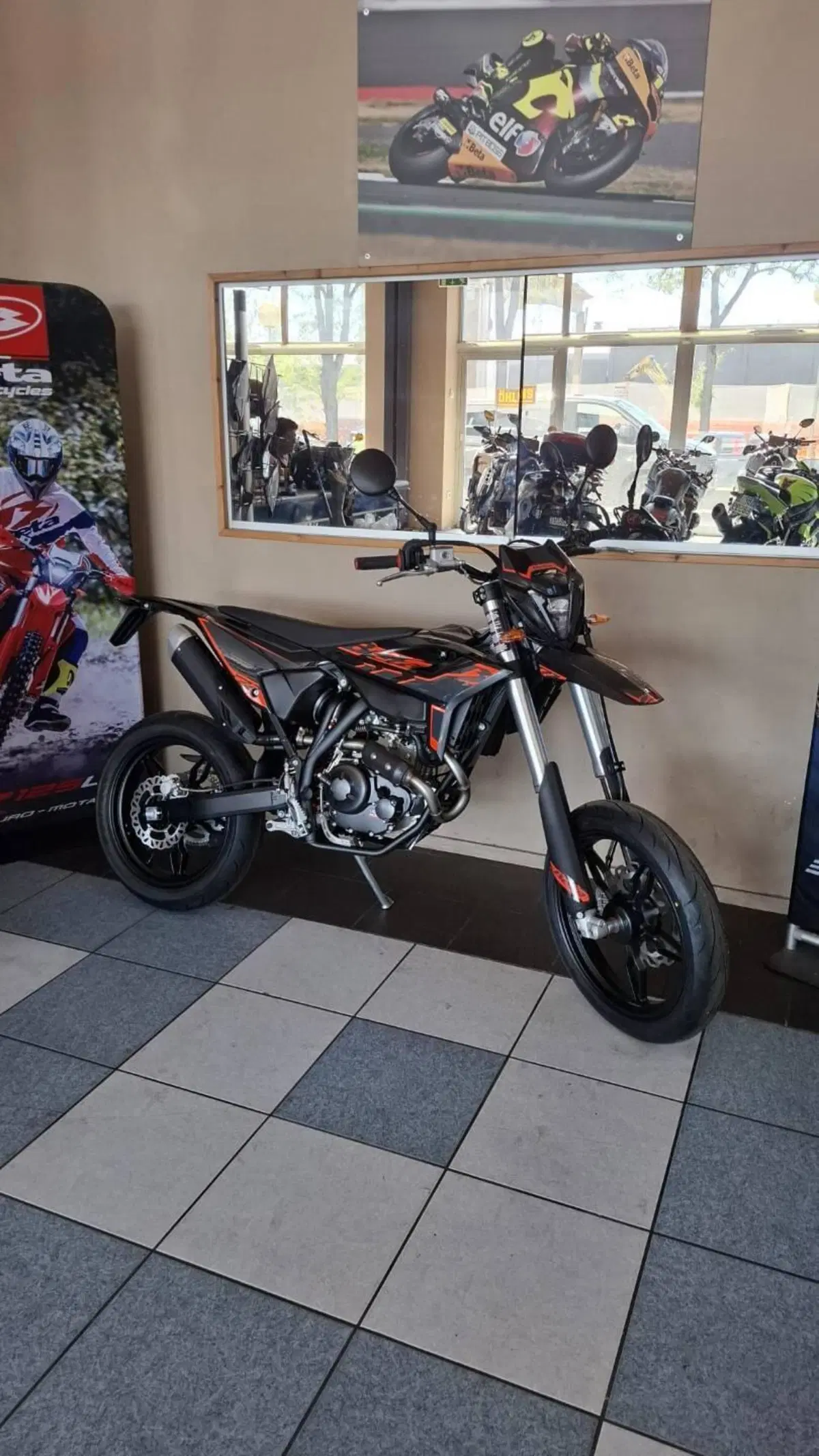 Betamotor RR 125 4T Motard T (2025 - 26) (2)