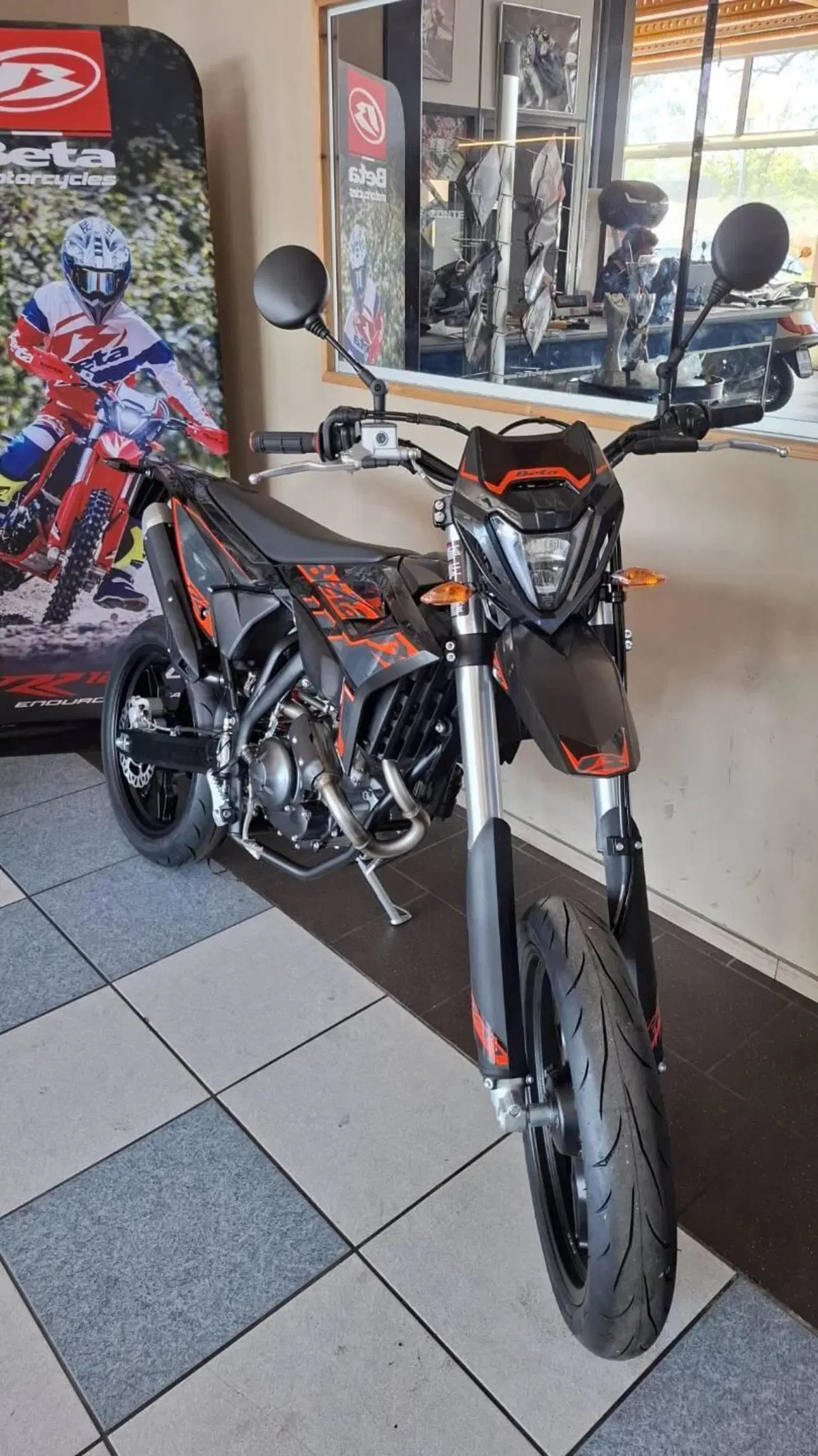 Betamotor RR 125 4T Motard T (2025 - 26) (5)
