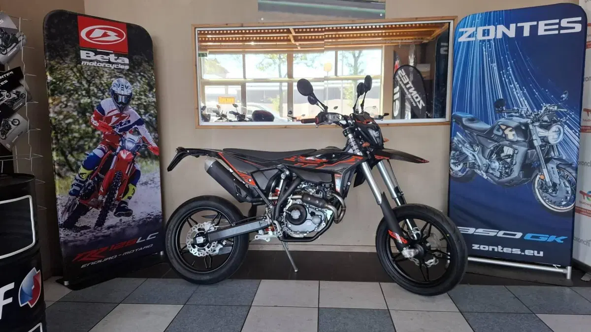 Betamotor RR 125 4T Motard T (2025 - 26) (7)