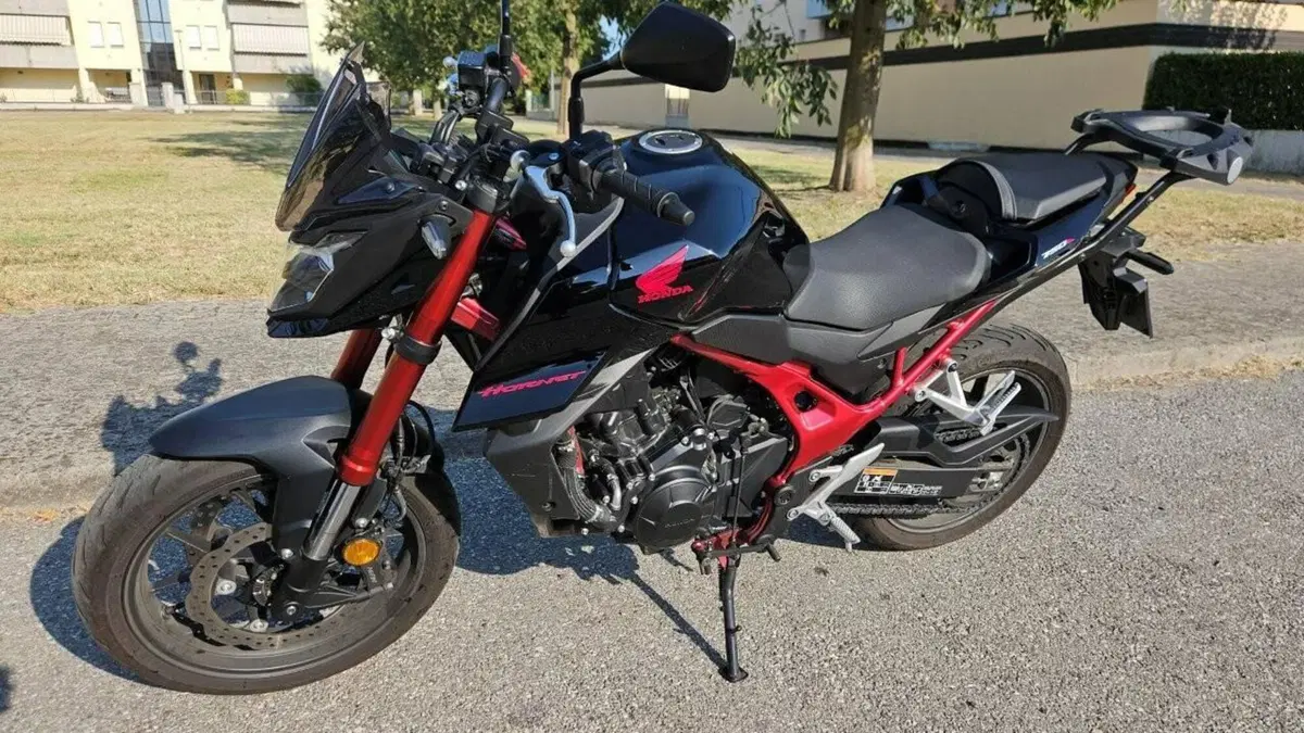 Honda CB 750 Hornet (2023 - 24) (3)