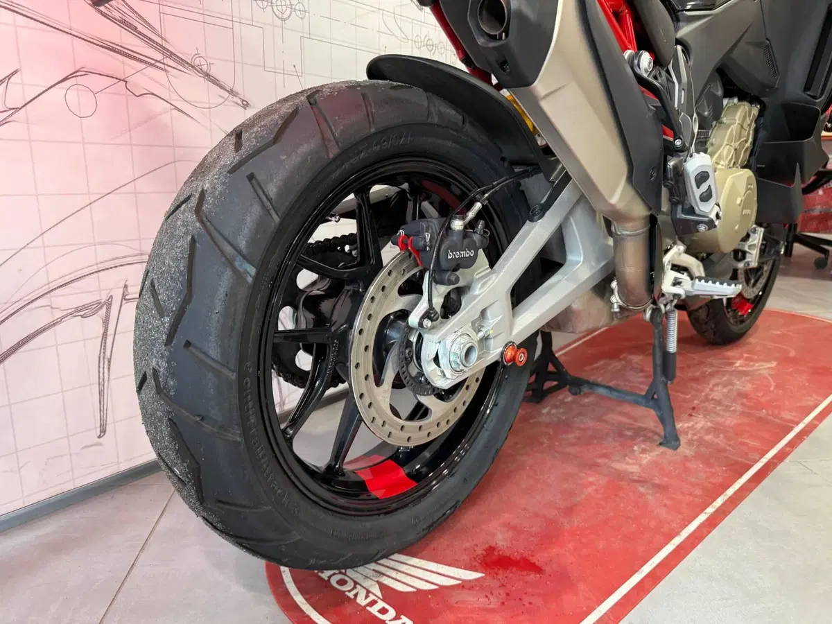 Ducati Multistrada V4 S (2021 - 24) (10)