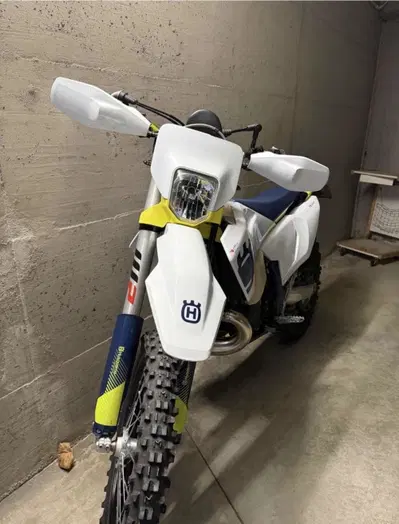 Husqvarna TE 250 (2024) usata