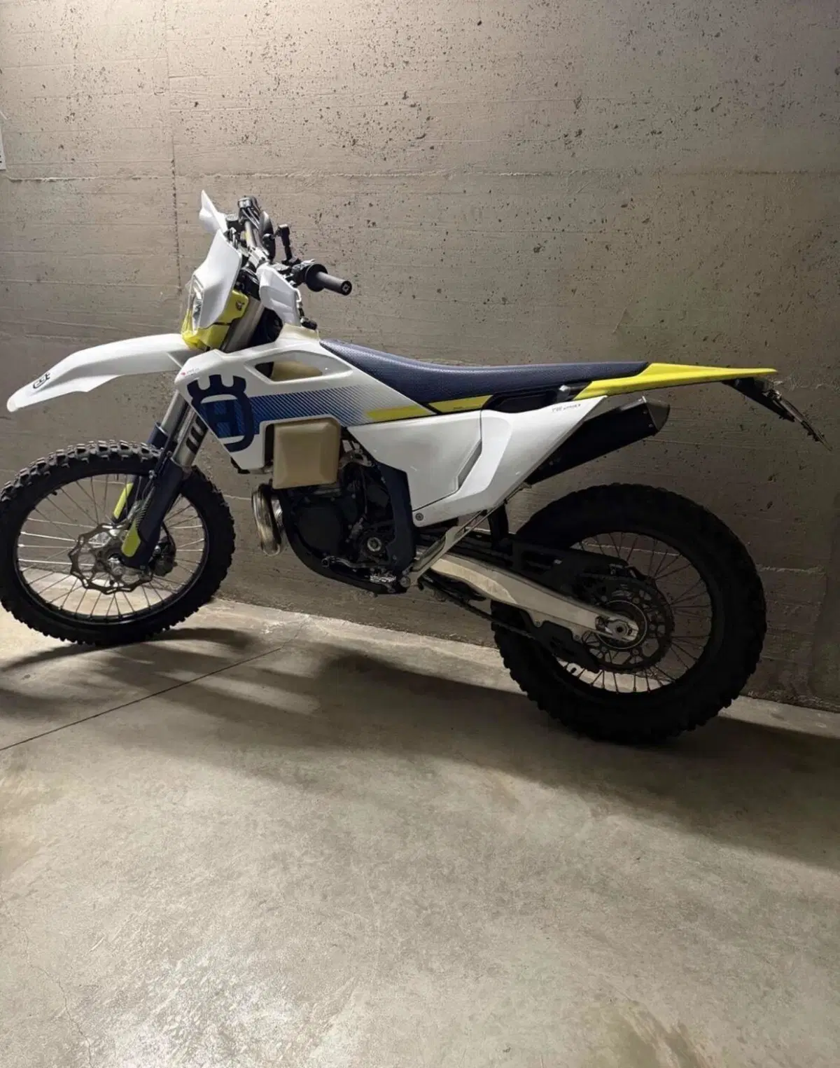Husqvarna TE 250 (2024) (3)