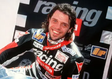 ESCLUSIVO - La storia di Loris Capirossi: la Golf distrutta a 10 anni, Valentino Rossi mi deve ancora un milione! [VIDEO]