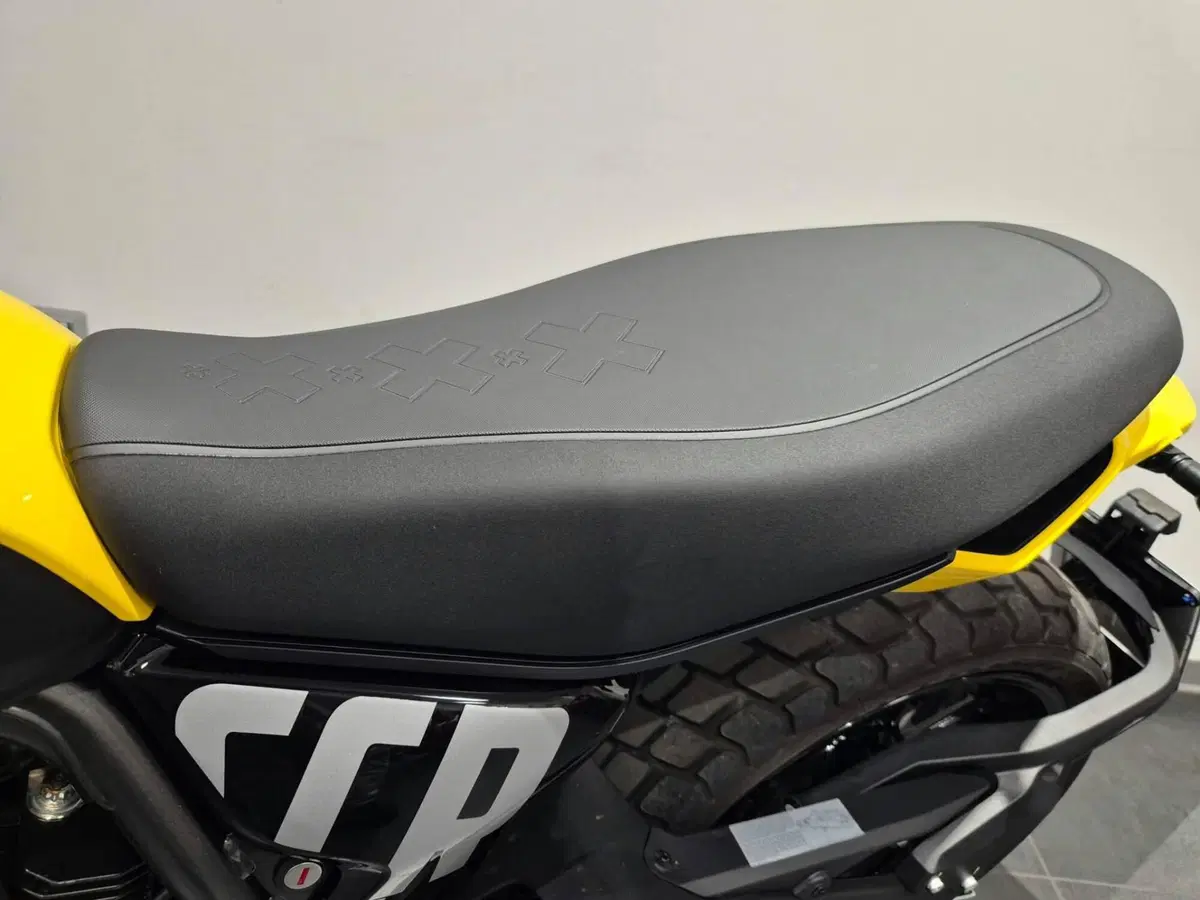 Ducati Scrambler 800 Icon Dark (2025 - 26) (15)