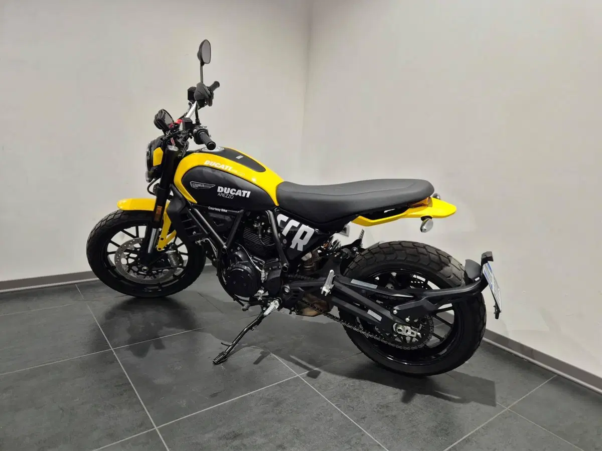 Ducati Scrambler 800 Icon Dark (2025 - 26) (6)