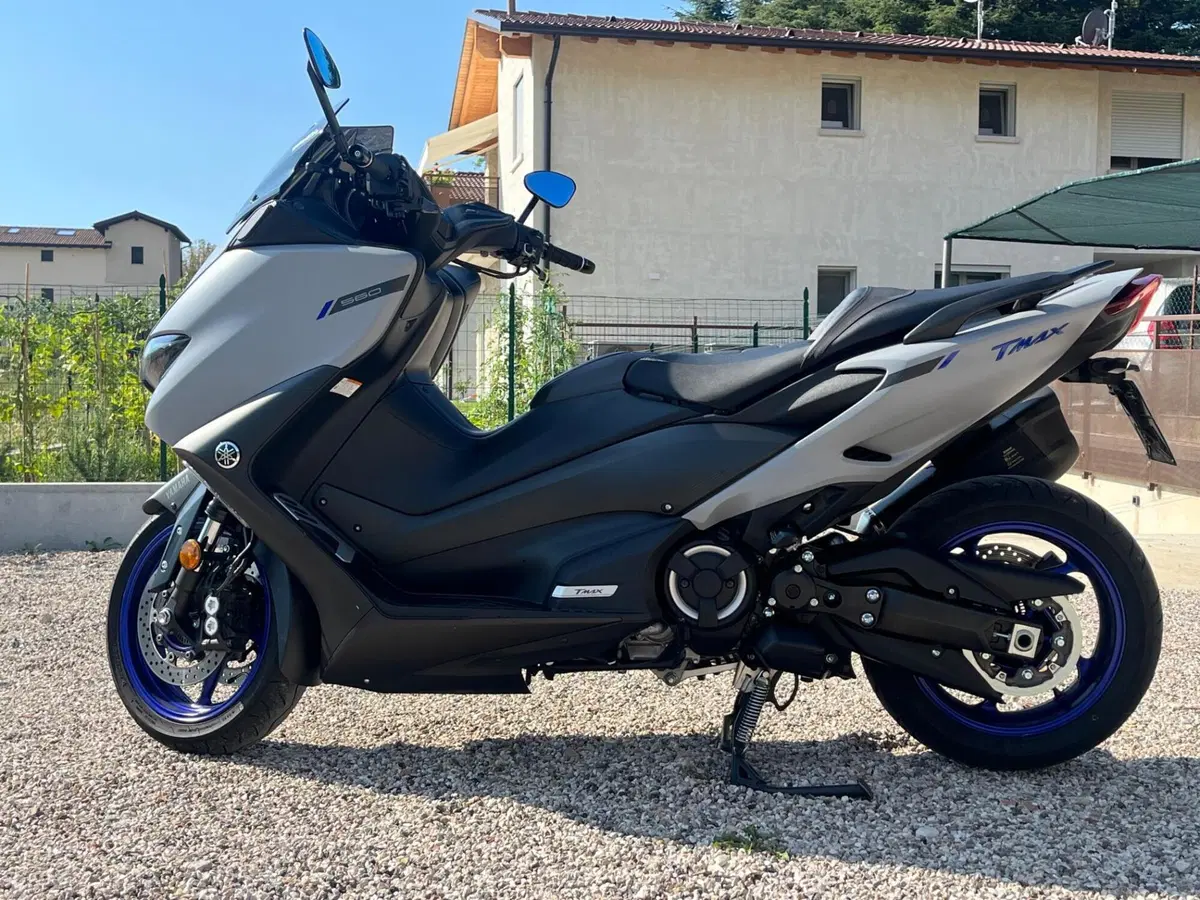 Yamaha T-Max 560 (2020 - 21) (3)