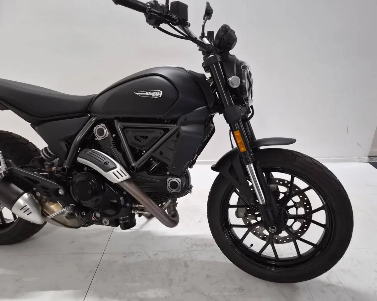 Ducati Scrambler 800 Icon Dark (2025 - 26) (5)