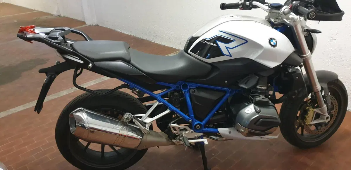 Bmw R 1200 R (2017 - 18) (2)