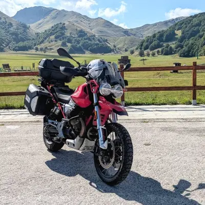 Moto Guzzi V85 TT Evocative Graphics (2021 - 23) usata