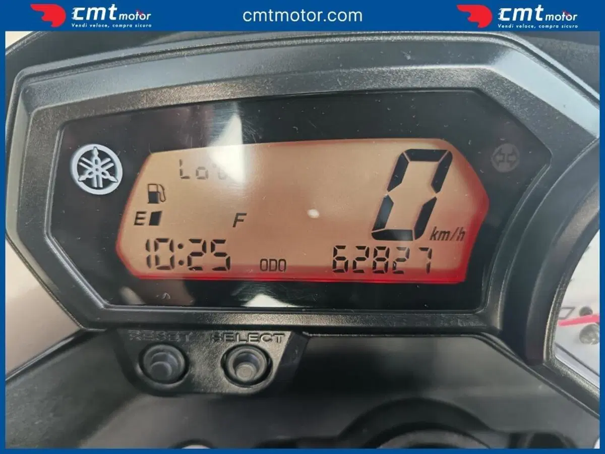 Yamaha FZ8 (2010 - 12) (5)