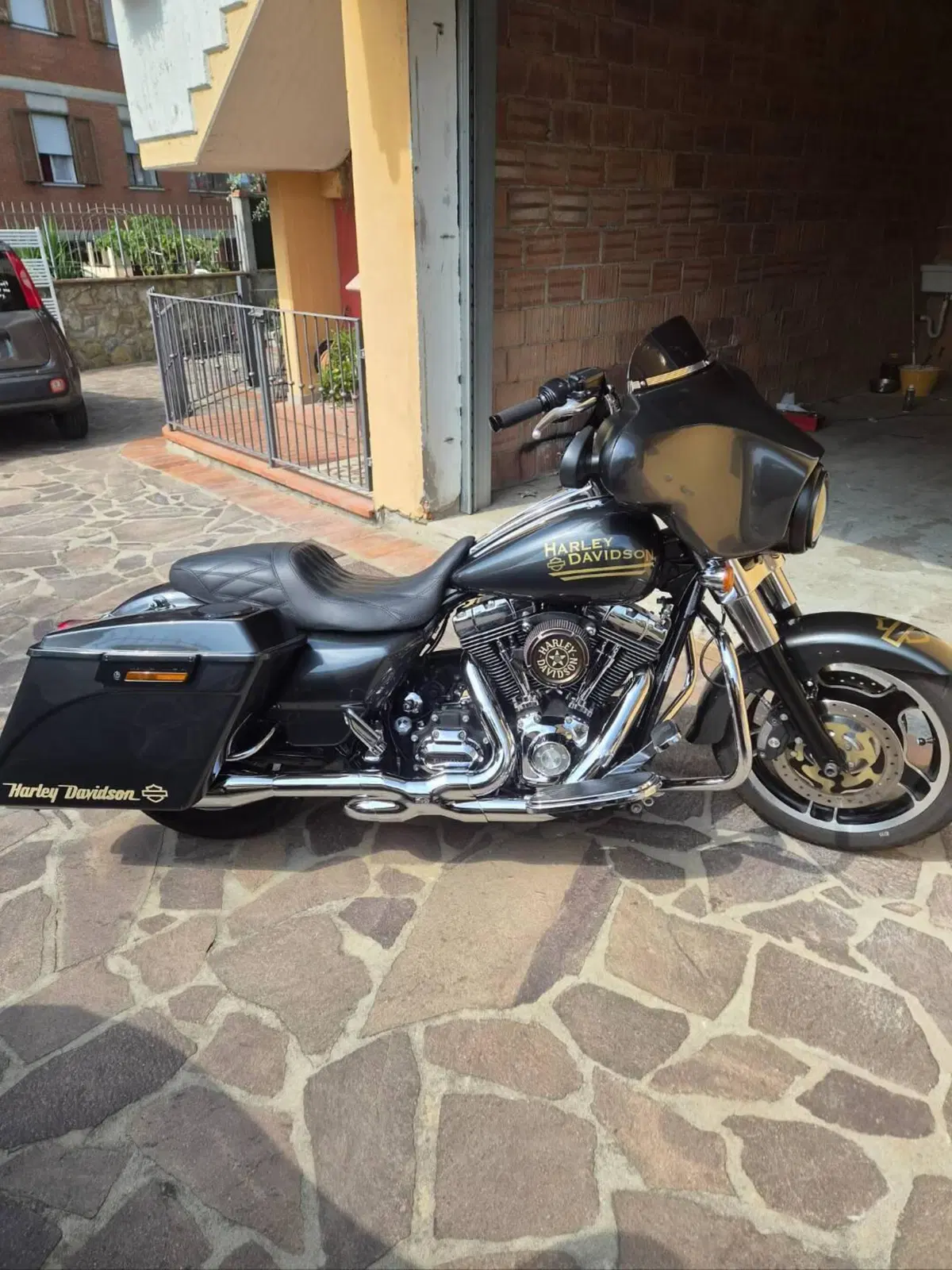 Harley-Davidson 1584 Street Glide (2008 - 10) - FLHX (5)