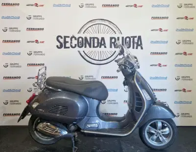 Vespa GTS 300 Touring Hpe (2021 - 22) usata