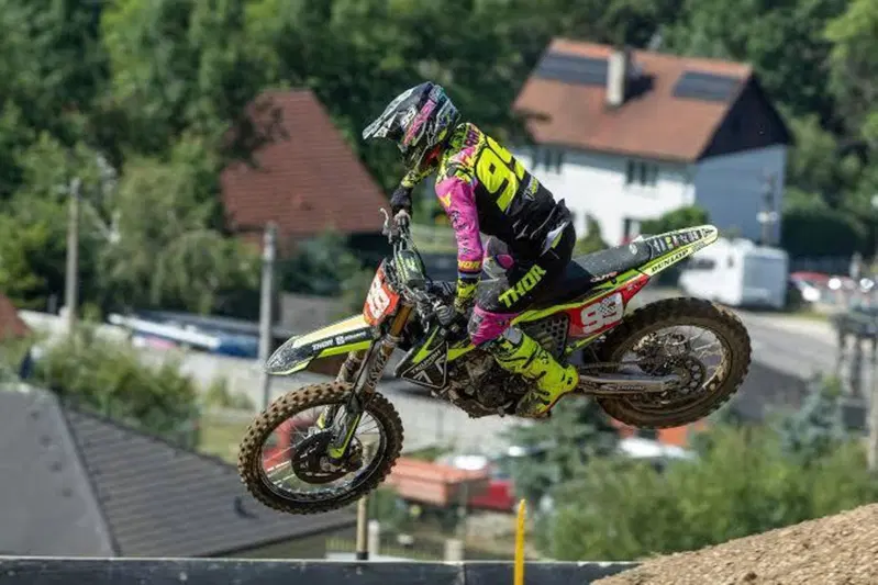 Guillem Farres è ad un passo dalla conquista del suo primo Titolo Mondiale e con lui anche Triumph