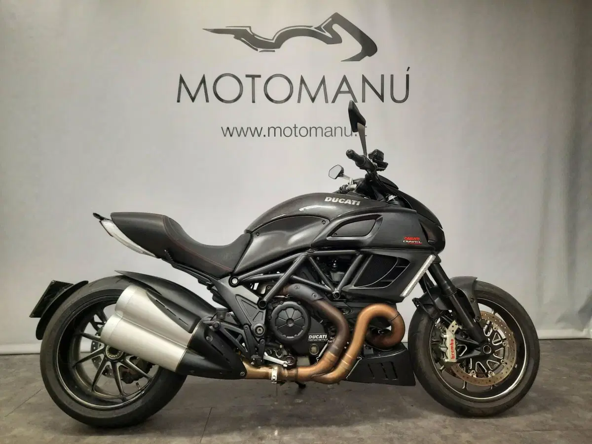 Ducati Diavel 1200 Carbon (2010 - 13)