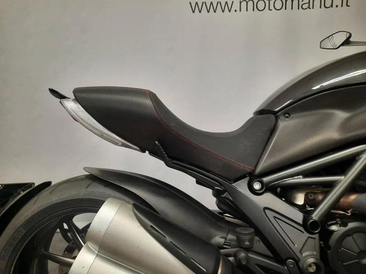 Ducati Diavel 1200 Carbon (2010 - 13) (7)