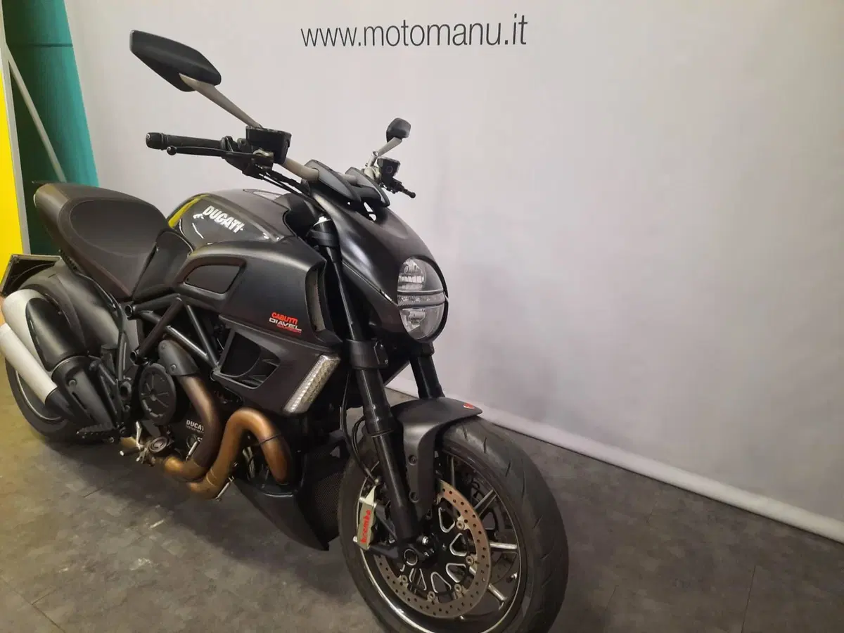 Ducati Diavel 1200 Carbon (2010 - 13) (14)