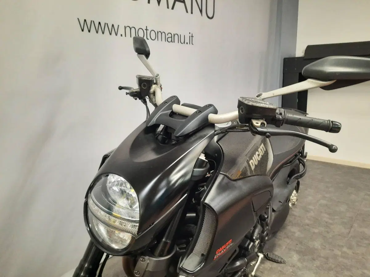 Ducati Diavel 1200 Carbon (2010 - 13) (20)