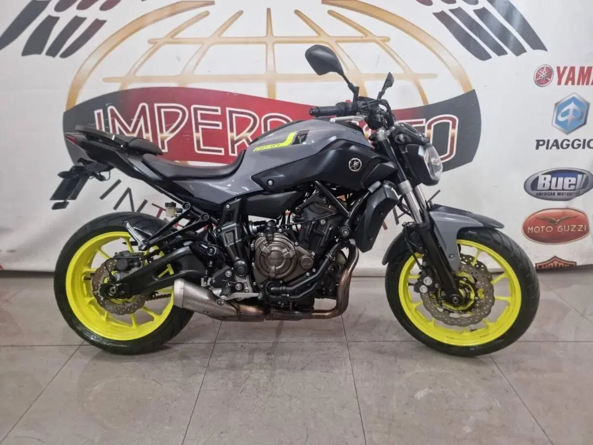 Yamaha MT-07 ABS (2014 - 16) (2)