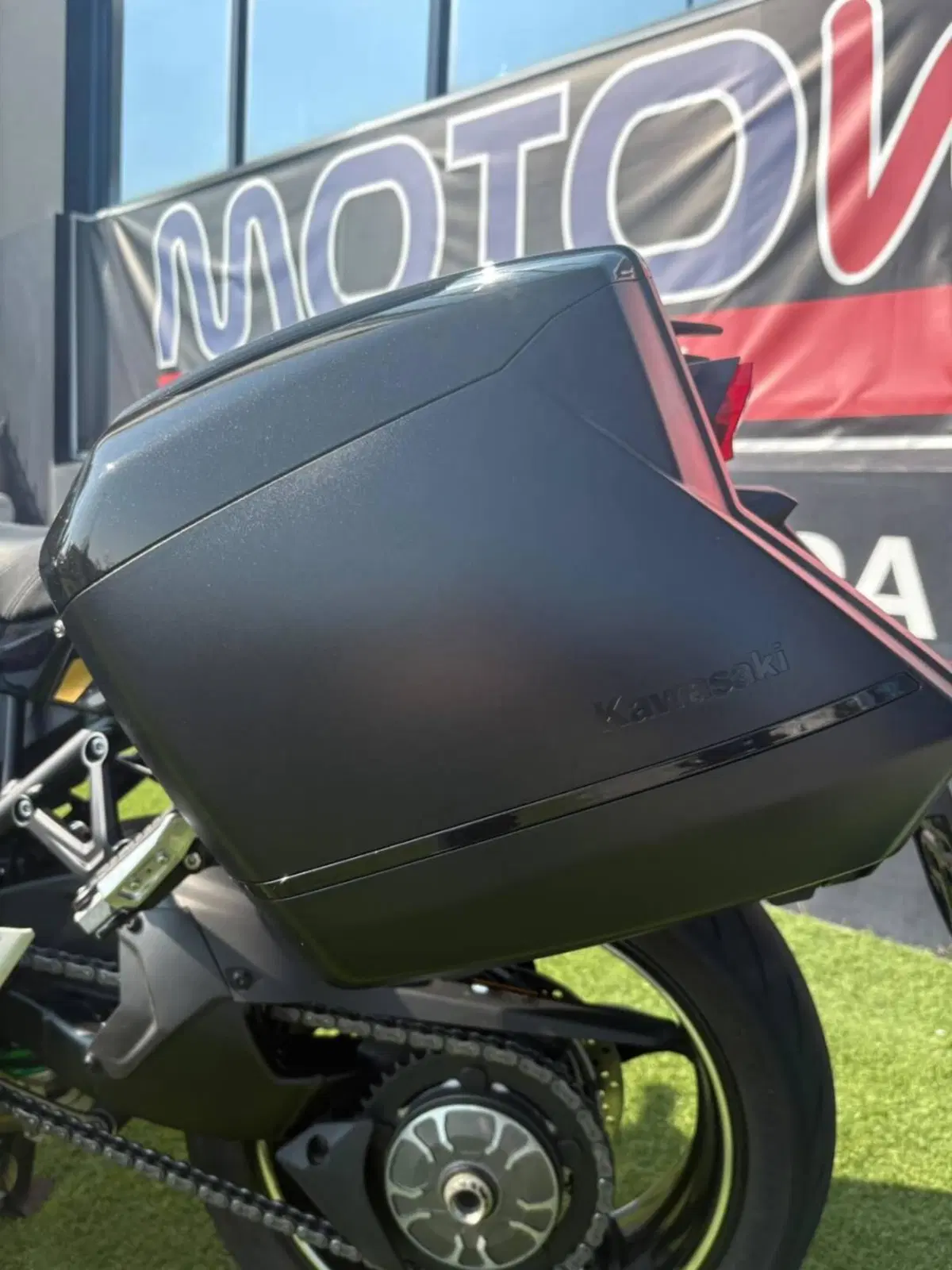 Kawasaki Ninja H2 SX SE Tourer (2024 - 26) (2)