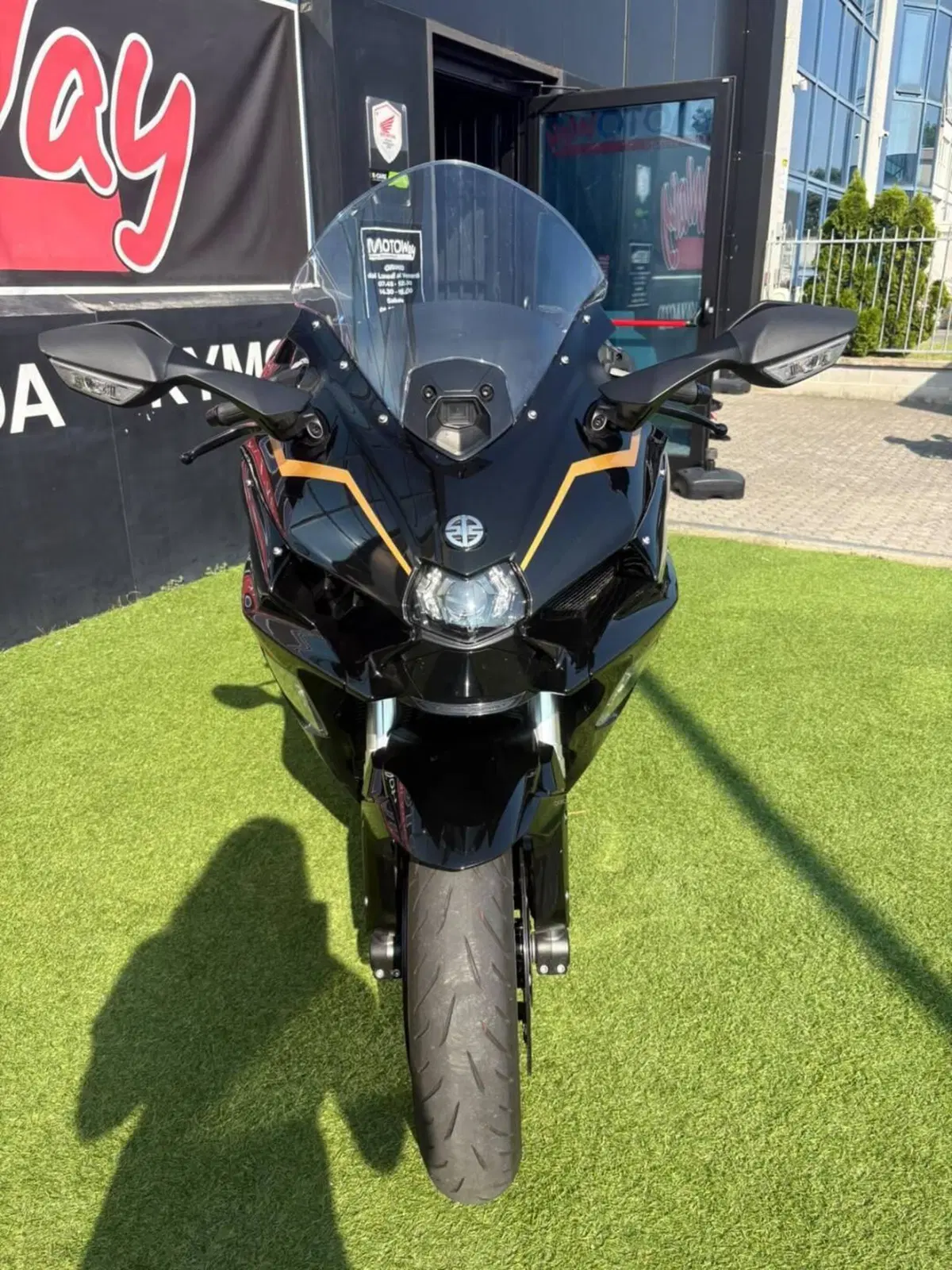 Kawasaki Ninja H2 SX SE Tourer (2024 - 26) (5)