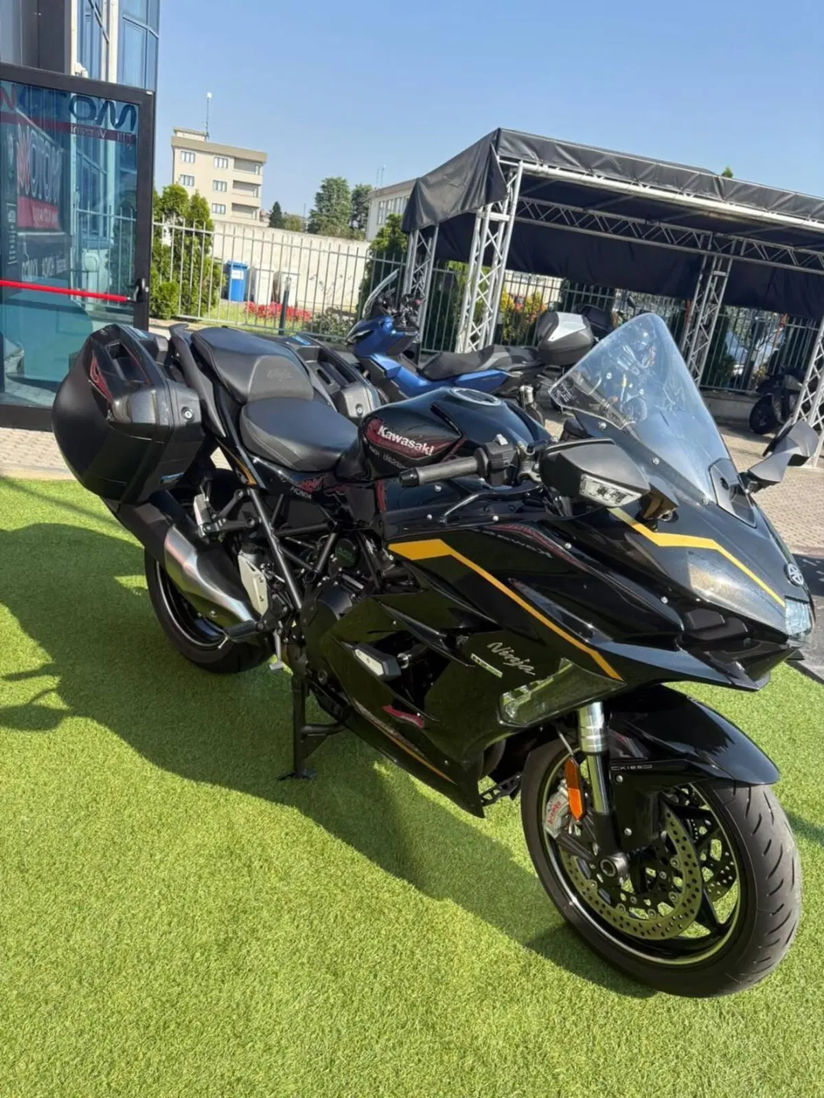 Kawasaki Ninja H2 SX SE Tourer (2024 - 26) (6)