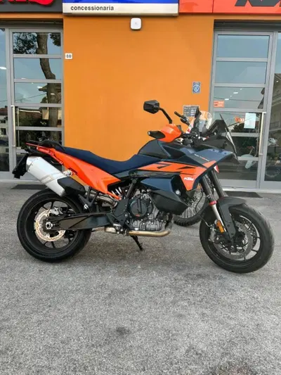 KTM 890 SMT (2026) usata