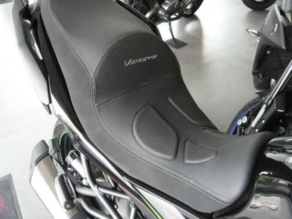 Kawasaki Versys 1100 SE Tourer Plus (2025 - 26) (6)