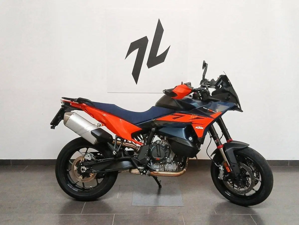 KTM 890 SMT (2026) (4)