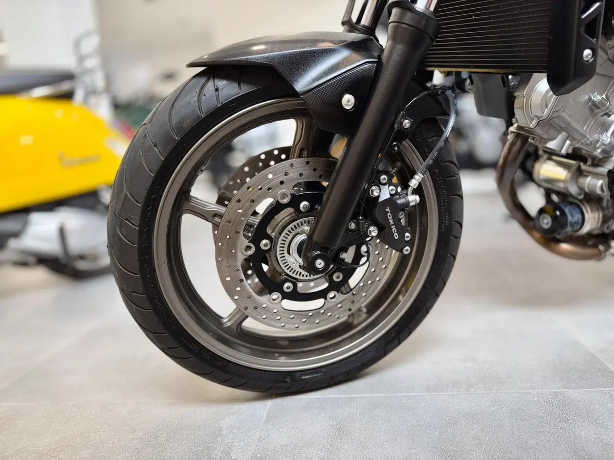 Suzuki SV650 (2021 - 24) (8)