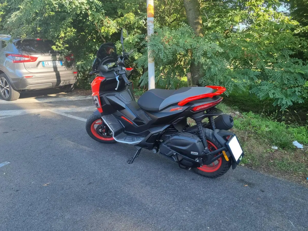 Aprilia SR GT 200 Sport (2022 - 24) (4)