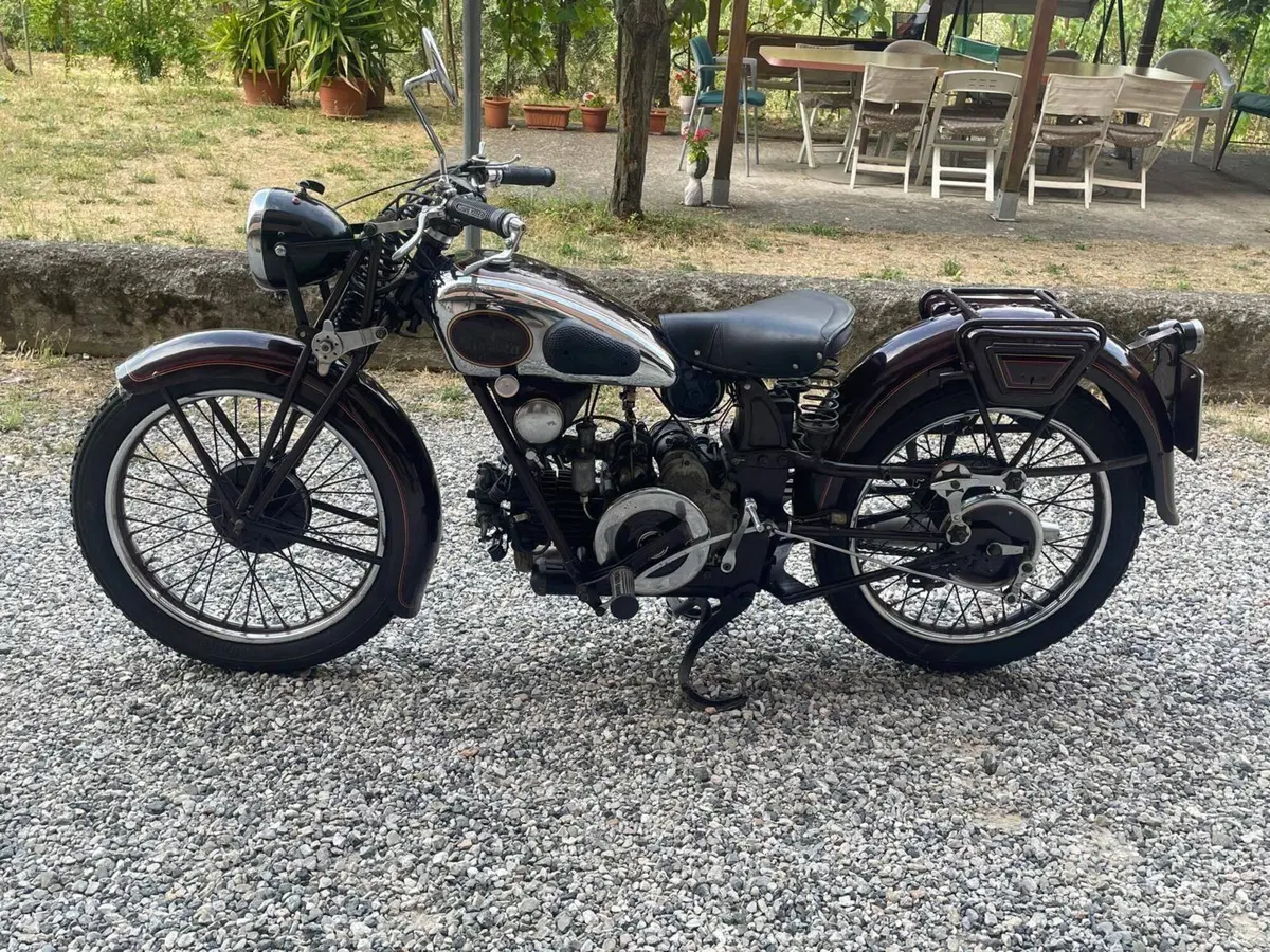 Moto Guzzi 250 P.E.