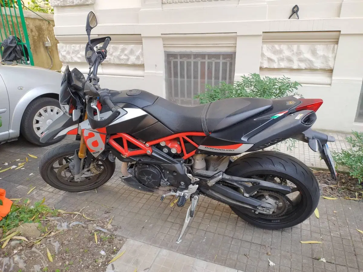 Aprilia Dorsoduro 900 (2017 - 20) (3)