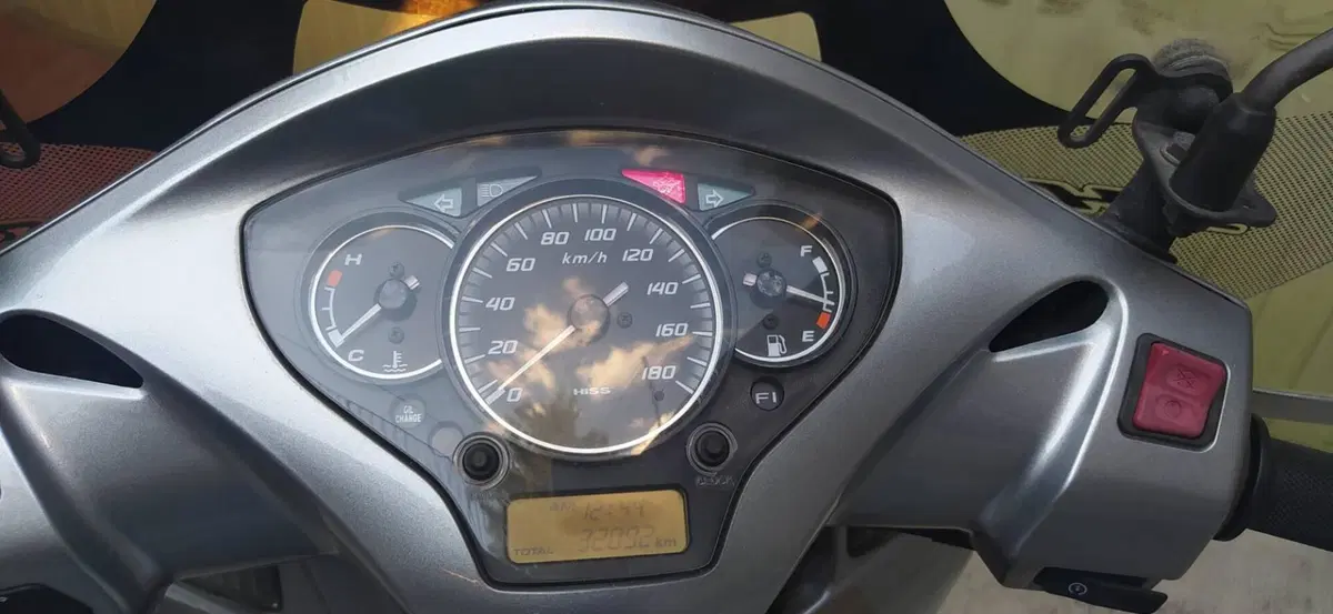Honda SH 300 i (2006 - 10) (2)
