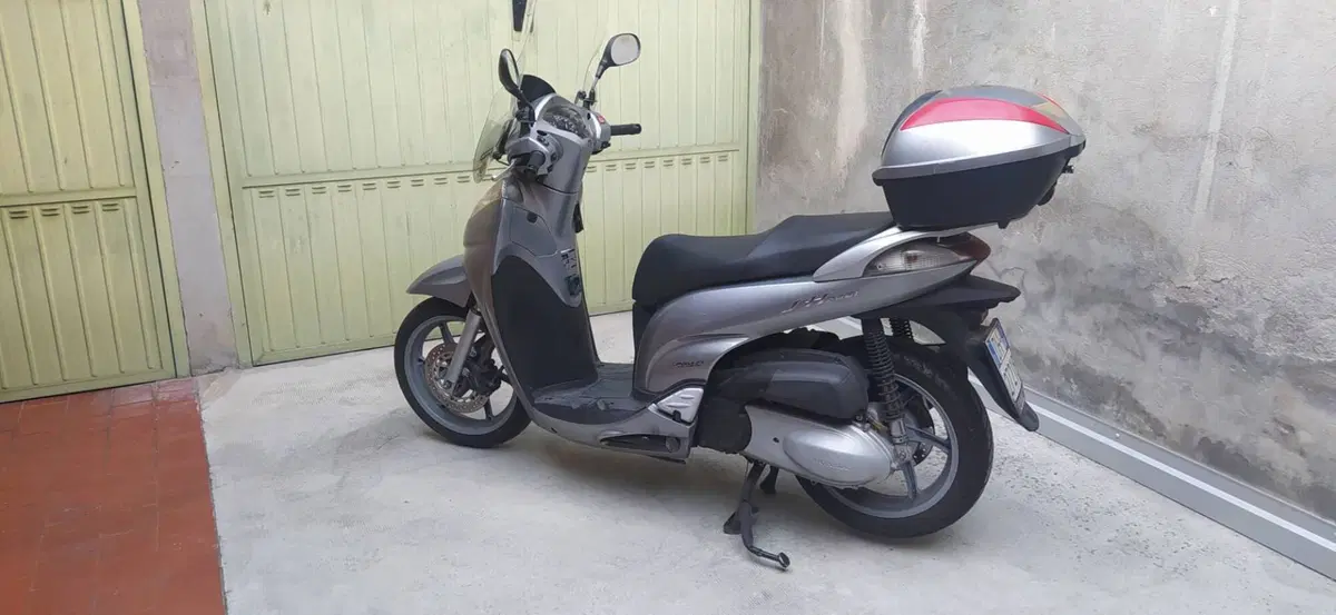 Honda SH 300 i (2006 - 10) (4)