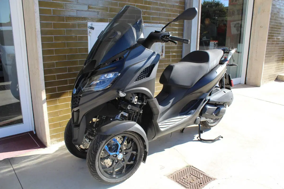 Piaggio MP3 310 Sport (2025 - 26) (3)