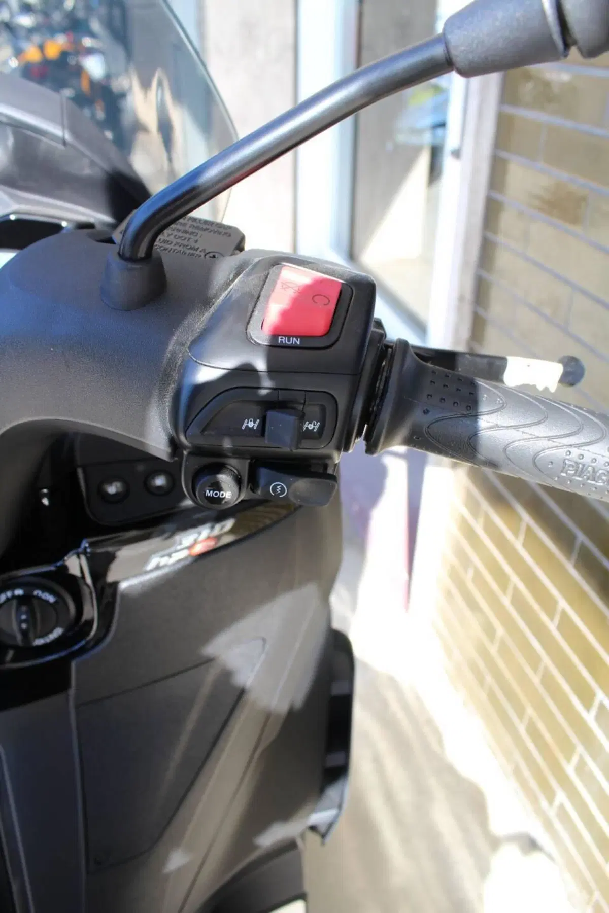 Piaggio MP3 310 Sport (2025 - 26) (7)