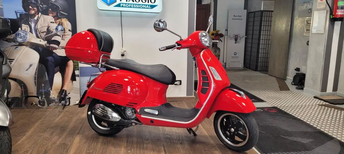 Vespa GTS 300 Super (2008 - 16) (4)