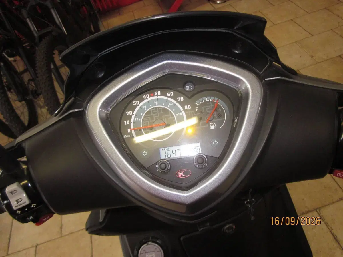 Kymco Agility 50 R16 + (2021 - 26) (6)